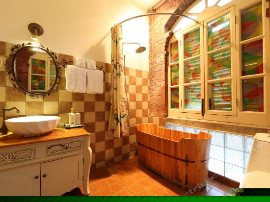 套房（三房一厅）