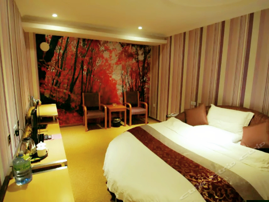 主题圆床房（无窗）