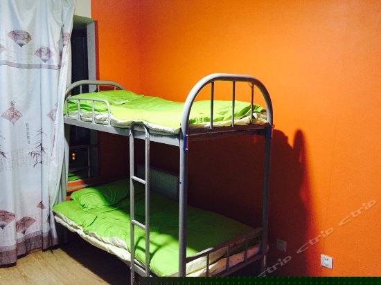 天空之橙主题床位房