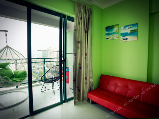 海岸阳台大床房