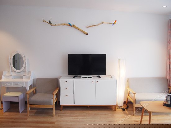 顶层精致家庭房