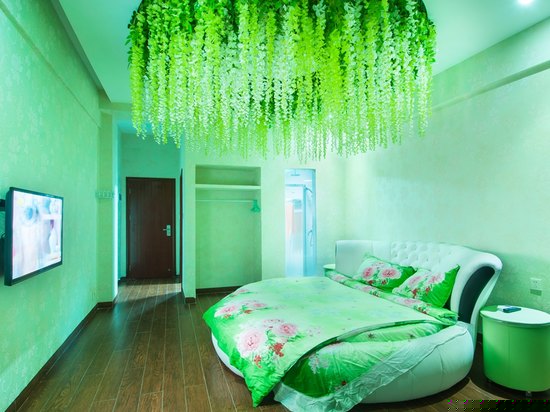 在云端系列圆床