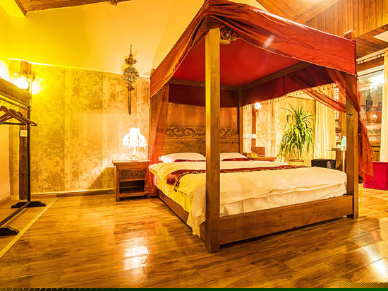 翩蝶轩豪华蜜月套房