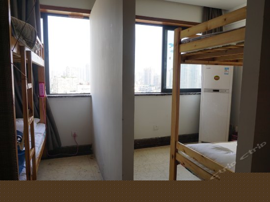 幺妹星月八人房(床位)