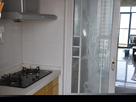 无敌海景三房一厅两卫