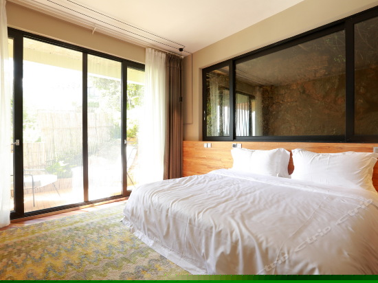 庭院海景大床房