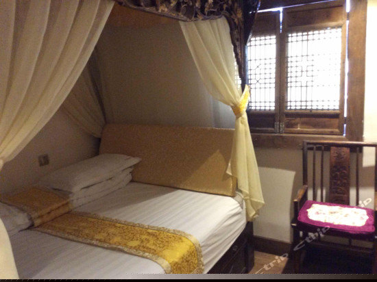 家庭套房三人(两室一厅）