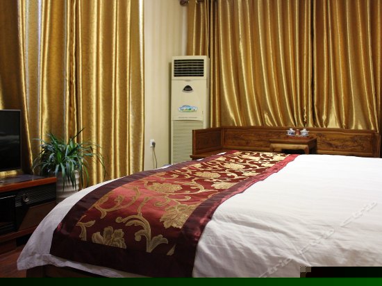 临河观景大床房