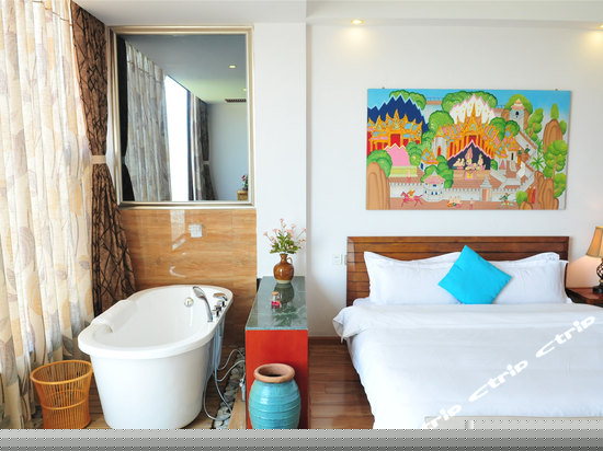 月玲珑露台亲海大床房