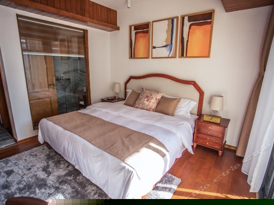 露台山景大床房