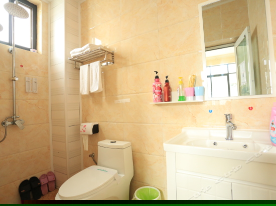 蝶恋花浪漫阳光超大床房