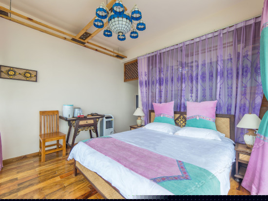 尘外270度海景情侣蜜月小套房