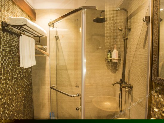 涵碧园景家庭房