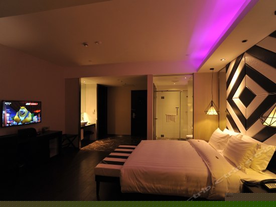 波普商务大床房