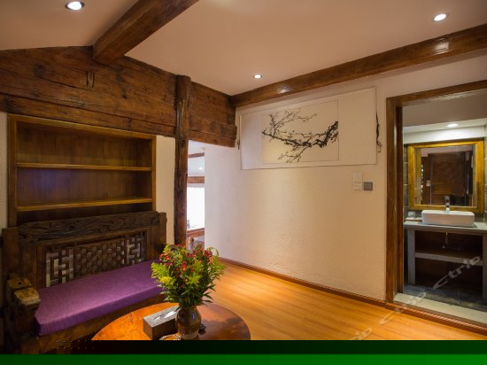 二楼豪华圆床房