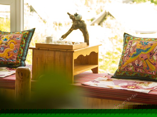 阳光蜜月大床房