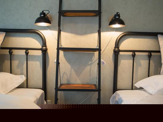 暇空间豪华四人套房