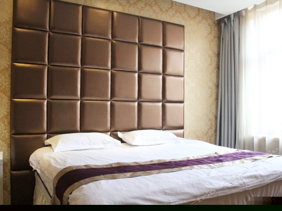 豪华商务大床房