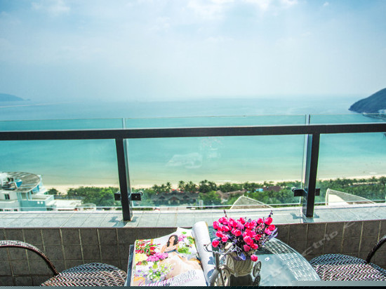 180度无敌海景圆床房