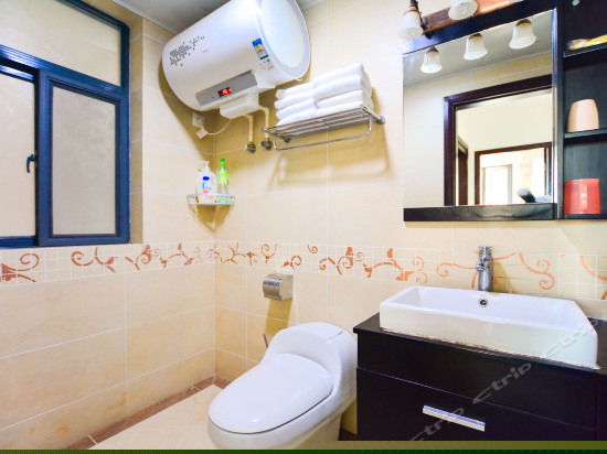 精装园景套房两房一厅