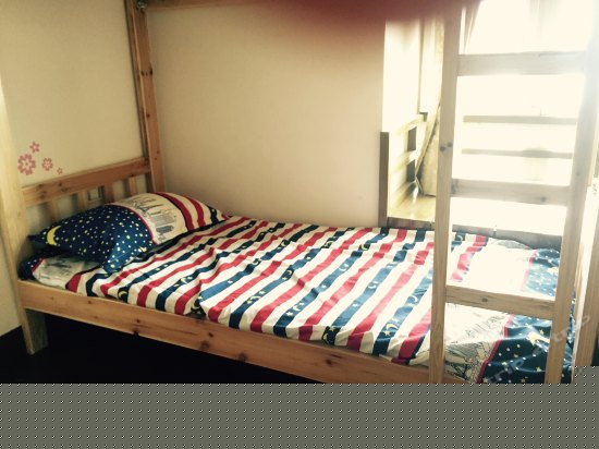 海景男生多人间（床位）