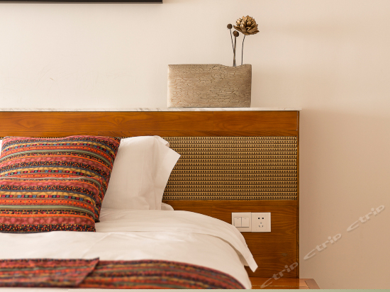 180度蜜月汤池亲水大套房