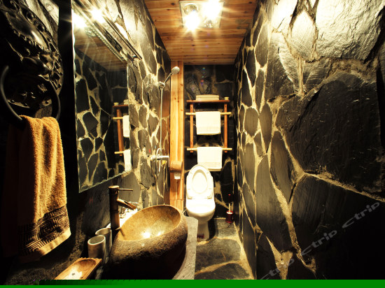 云端精品大床房