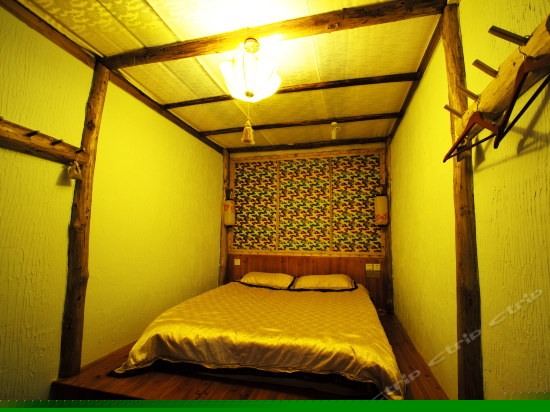 云端精品大床房