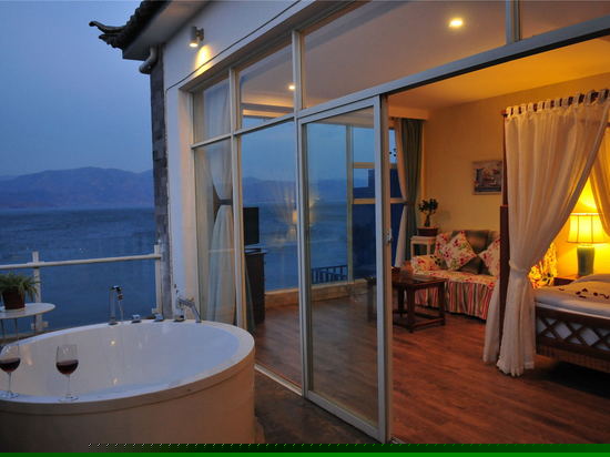 独立露台海景大床房