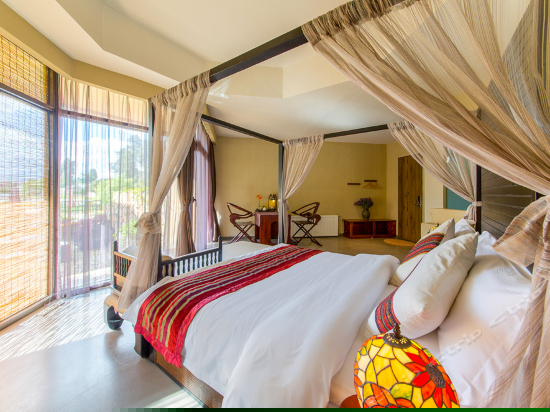 玉龙雪山全景房