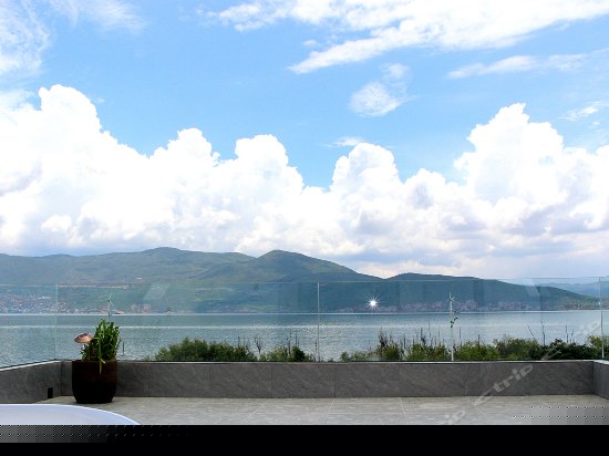 豪华海景山景超大露台大床房