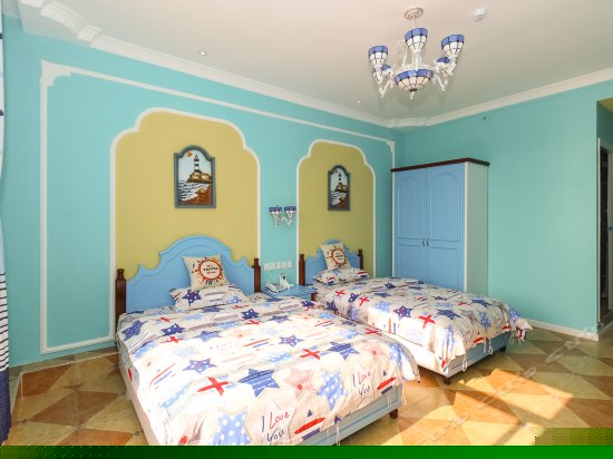 主题温馨亲子间