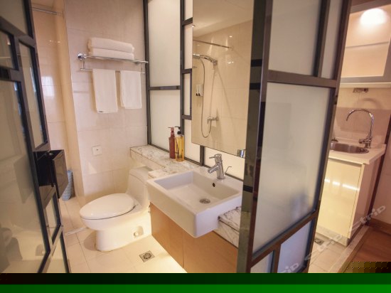 维尼熊温馨大床房