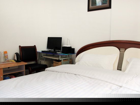 豪华情侣电脑大床房