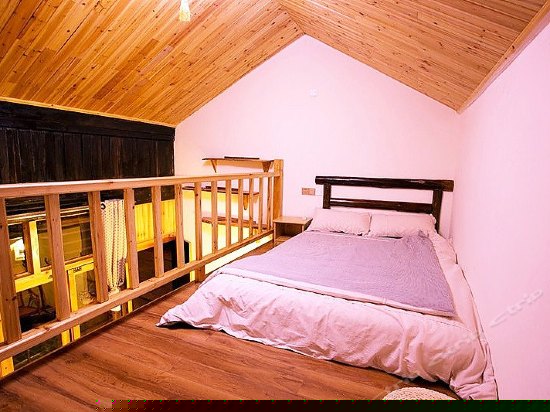 独户错层大床房