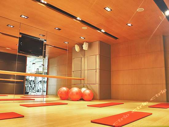 健身娱乐设施