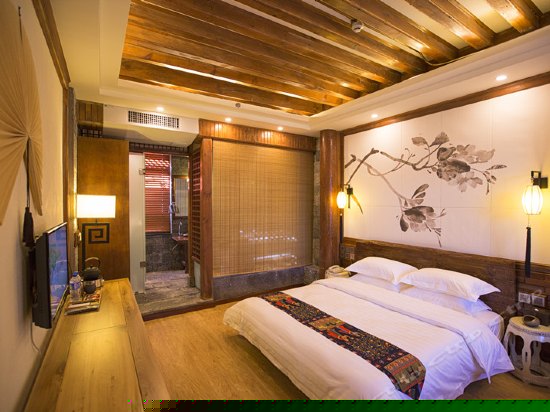 庭院正房大床房