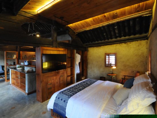 舍昼夜二楼豪华蜜月套房