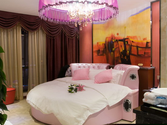 情侣主题房