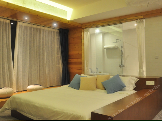 白露（180度观岚大床房）