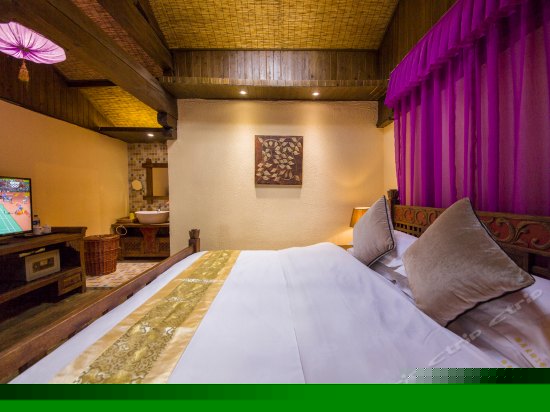 二楼天窗豪华大床房