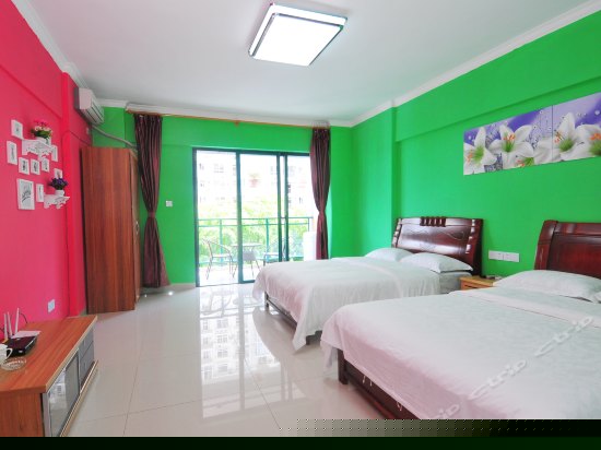 温馨园景家庭房