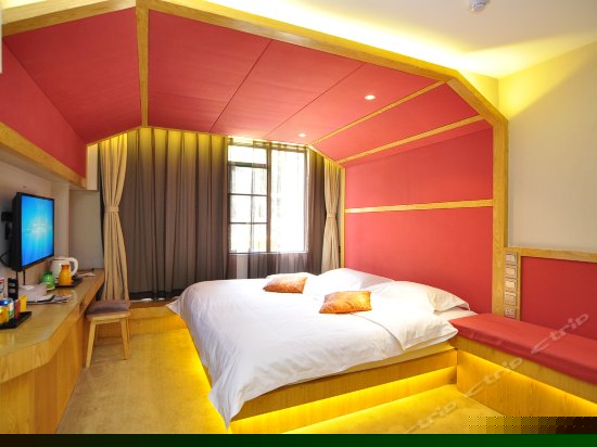 时尚大床房-二人世界