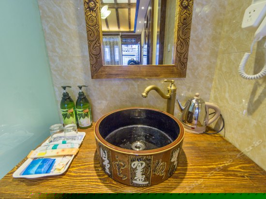 2号院豪华双床房