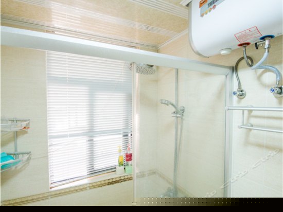 山景景观两厅两厅套房