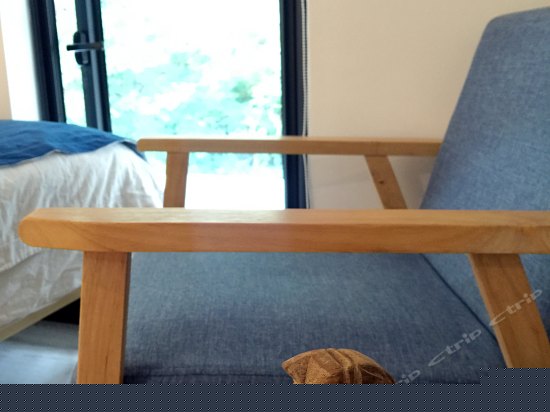 植物染山景大床房茶白