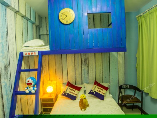 漫步云端亲子房