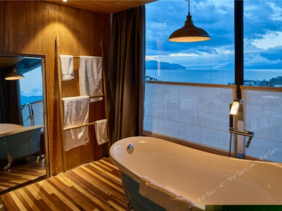 270度无敌露台海景蜜月大床房