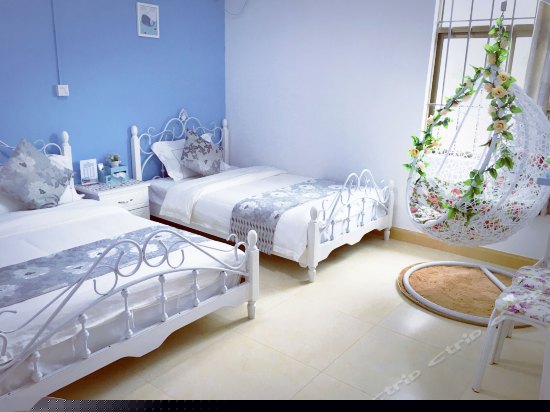 蓝色精灵家庭房