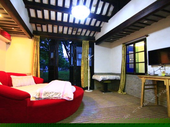 月阁独栋环河庭院大圆房